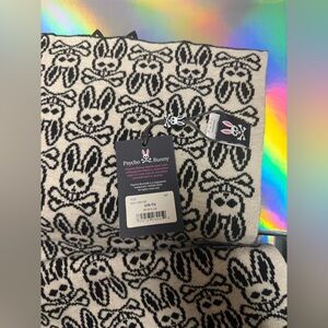 Psycho bunny reversible scarf
